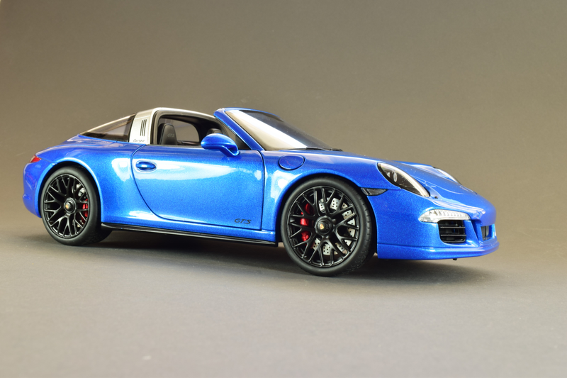 Illustration for article titled Teutonic Tuesday Targa: Schuco Porsche 911 Targa 4 GTS